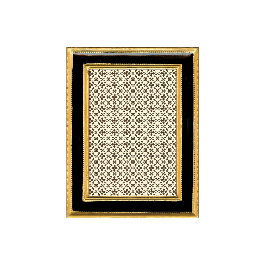 Classico black and gold Florentine handmade Italian tabletop frame in 5x7 size available at Mood by DMJ.