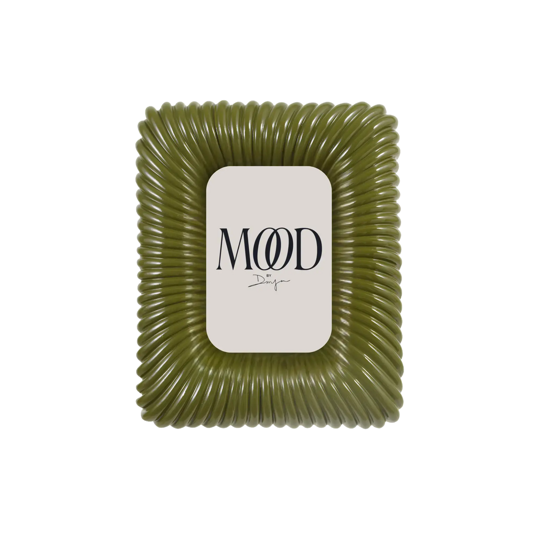Resin Ribbed Picture Fram, 4x6 by Bloomingville