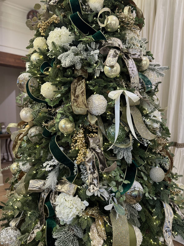 Christmas tree with emerald velvet ribbon, ivory hydrangeas and gold berries, decorated by Mood by DMJ in Lafayette